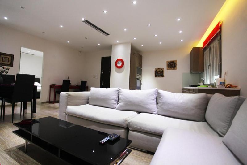 Olvias Apartment Атина Екстериор снимка