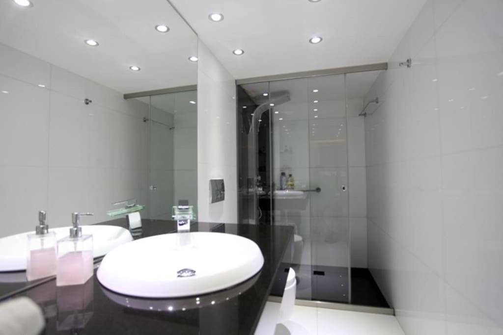 Olvias Apartment Атина Екстериор снимка
