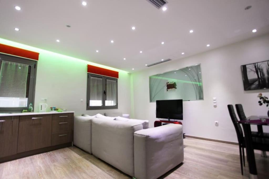Olvias Apartment Атина Екстериор снимка