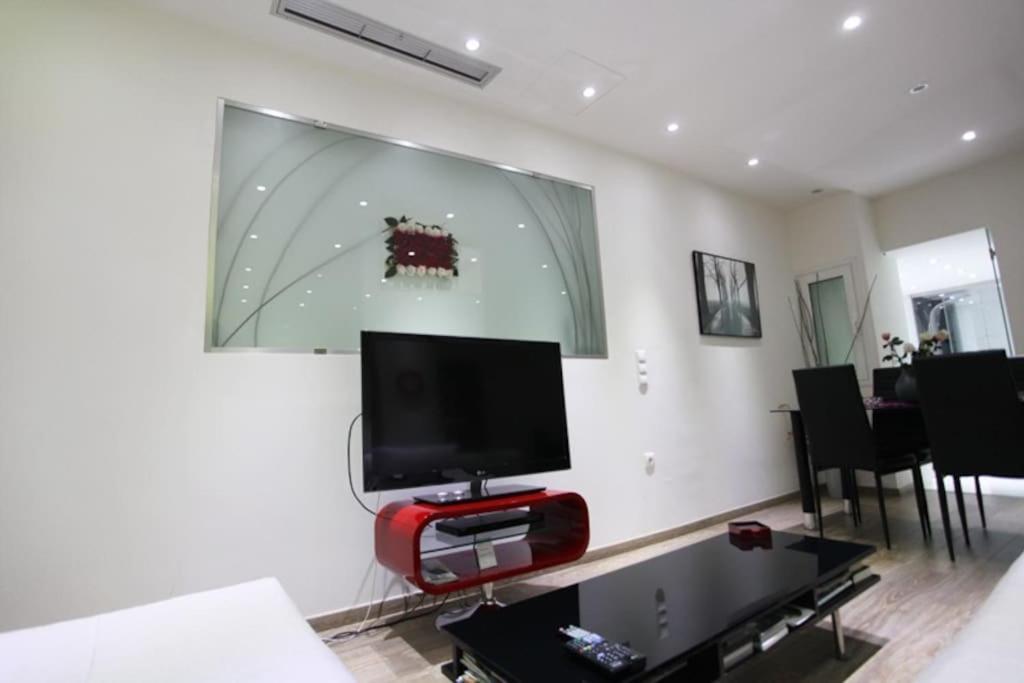 Olvias Apartment Атина Екстериор снимка