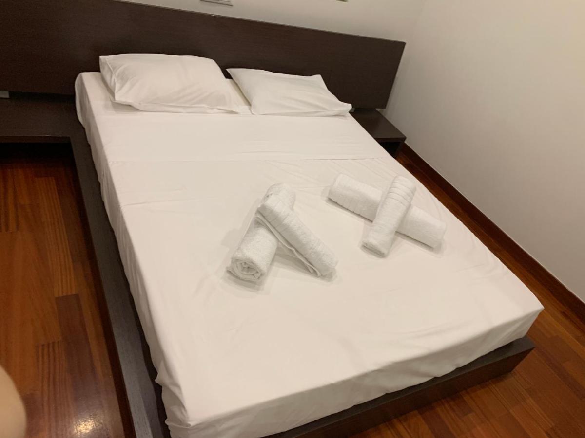 Olvias Apartment Атина Екстериор снимка